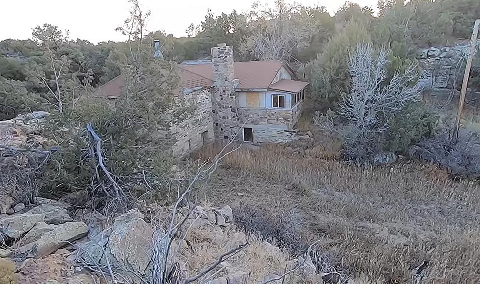 Guy Goes Camping, Finds Abandoned House &#038; Cabin in a Canyon
