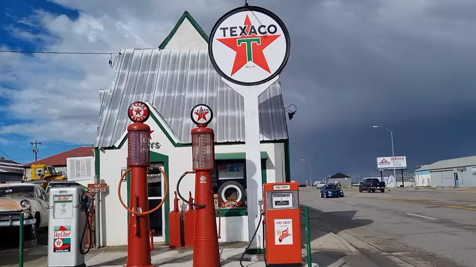 See a Completely Retro Restored Gas Station in Rawlins, Wyoming