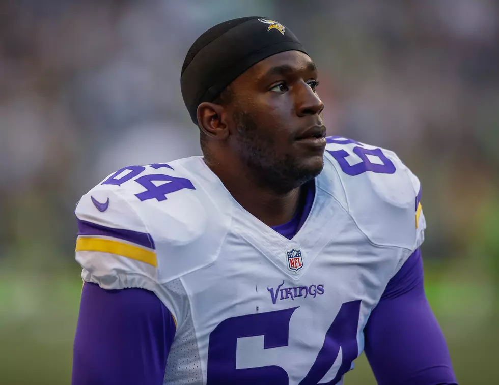 Stephen Weatherly Signs Contract to Return to Vikings
