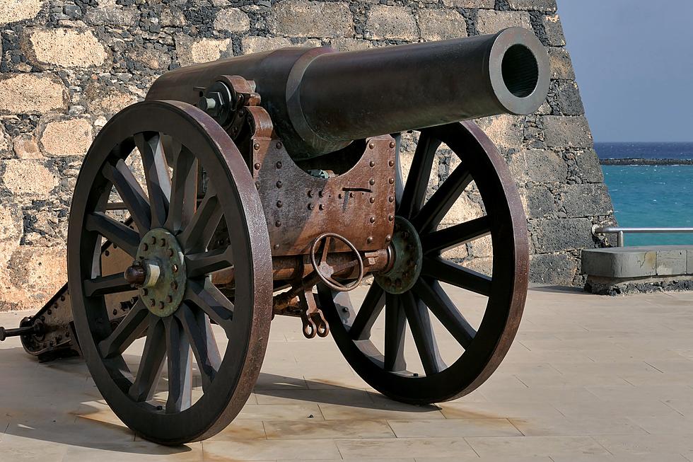Weird Law: It’s Legal to Own a Cannon in New York? What?