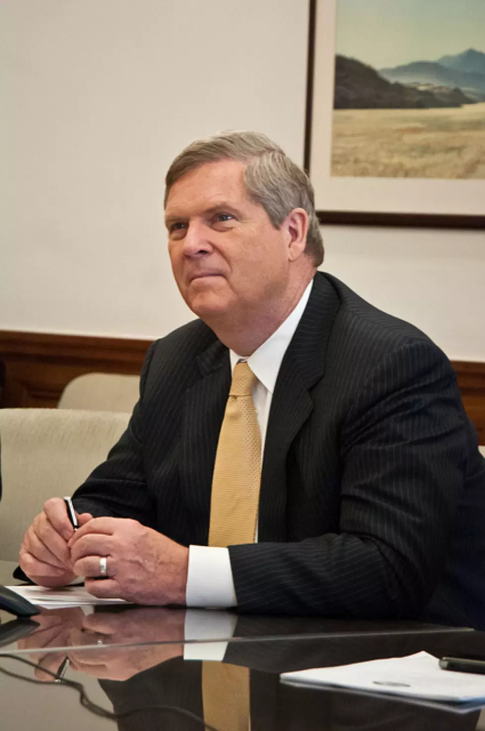 Vilsack Concerned About Lack of Farm Bill <audio class=
