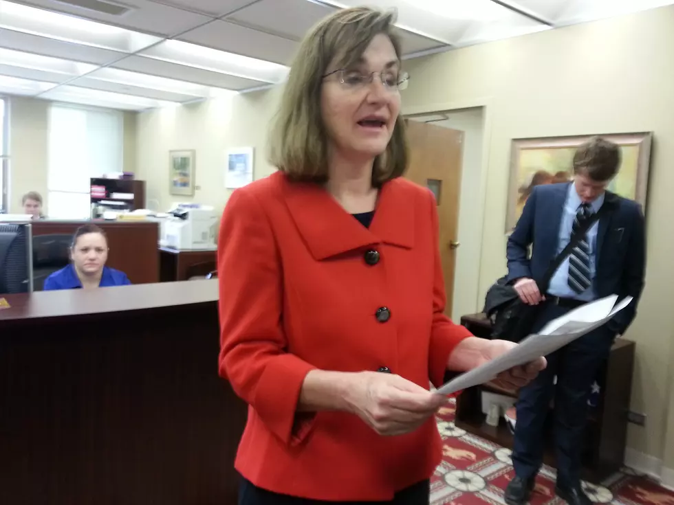 Cindy Hill Arrives At the Department of Education, But Not Able to Take Over Yet [VIDEO]