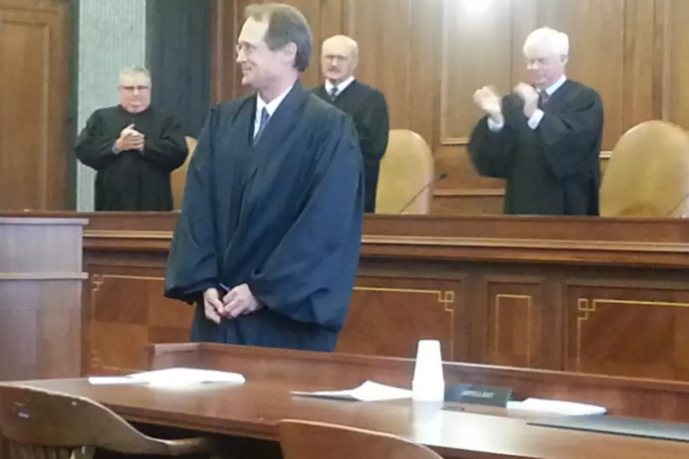 Judge Tom Lee Sworn In Monday