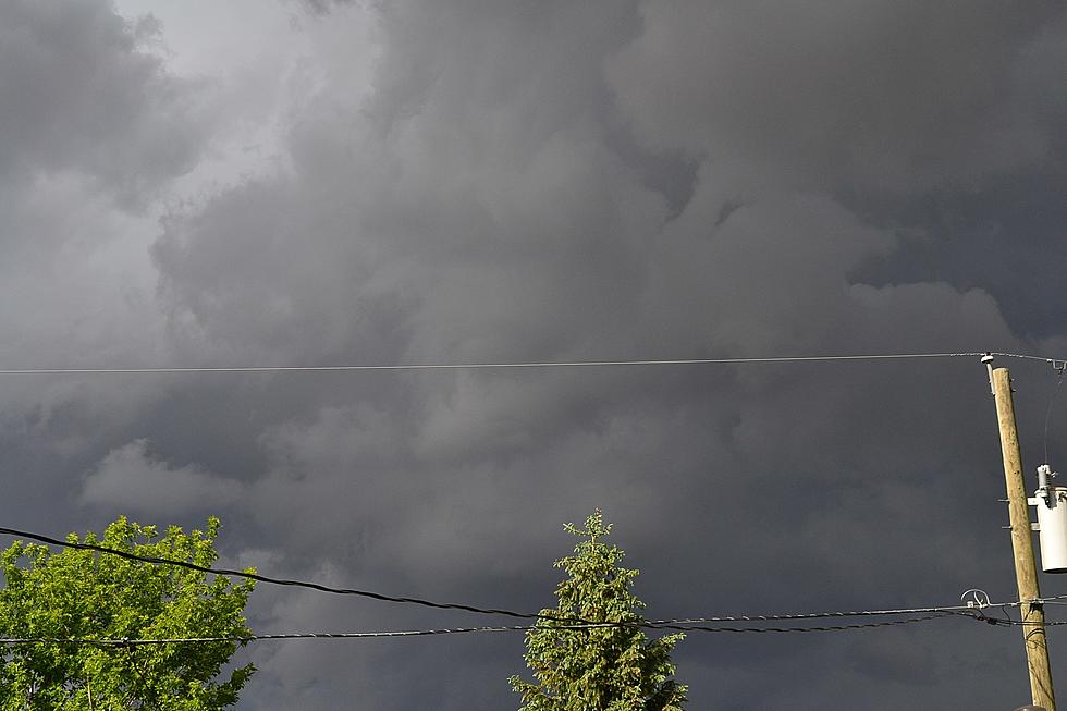 Thunderstorms, Strong Winds Possible Friday