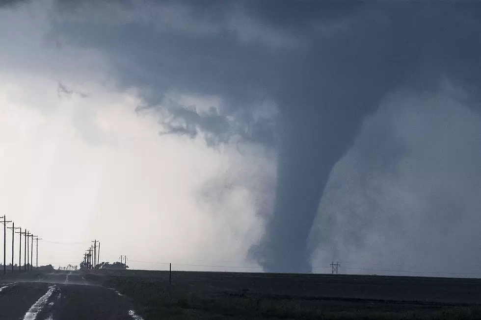 Cheyenne NWS: Tornadoes, Large Hail Possible In SE Wyoming Today