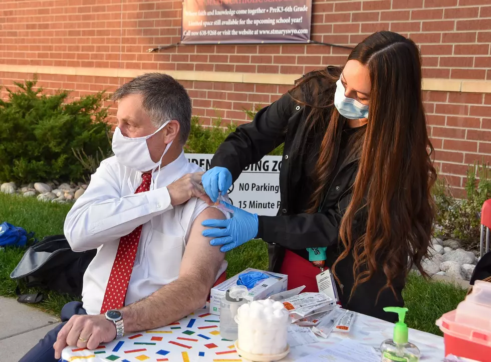 Governor Gordon Gets Flu Shot