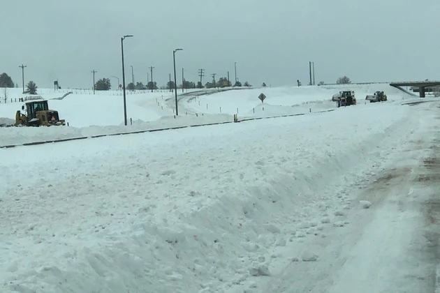 WYDOT Reporting 15- to 20-Mile-Long, 4-Foot-High Drifts on I-80