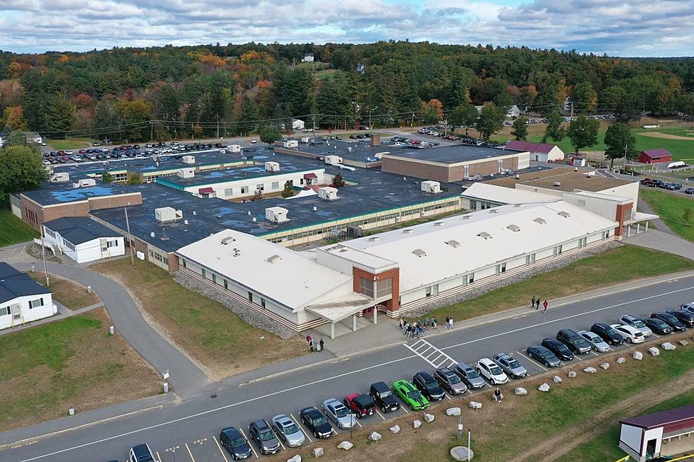 'Non-Student' Gets Into Timberlane Regional, Fights in Bathroom