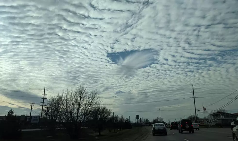 Watch Mesmerizing ‘Fallstreak’ Clouds Form over the Great Lakes Region
