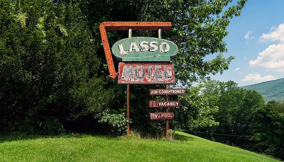 Chilling Photos Inside Abandoned Catskills, New York Motel