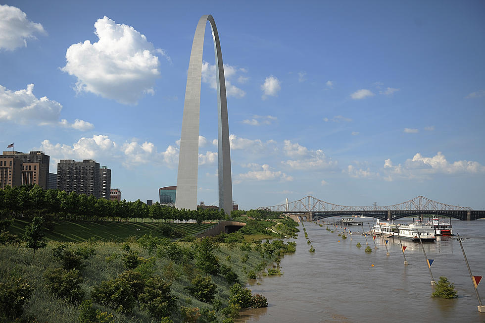 A Conspiracy Theory Says the Gateway Arch in St Louis Controls the Weather