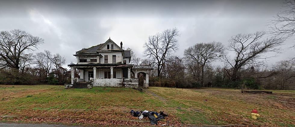 Abandoned ‘Theodosia Mansion’ in Shreveport, Louisiana Holds a Trove of Secrets