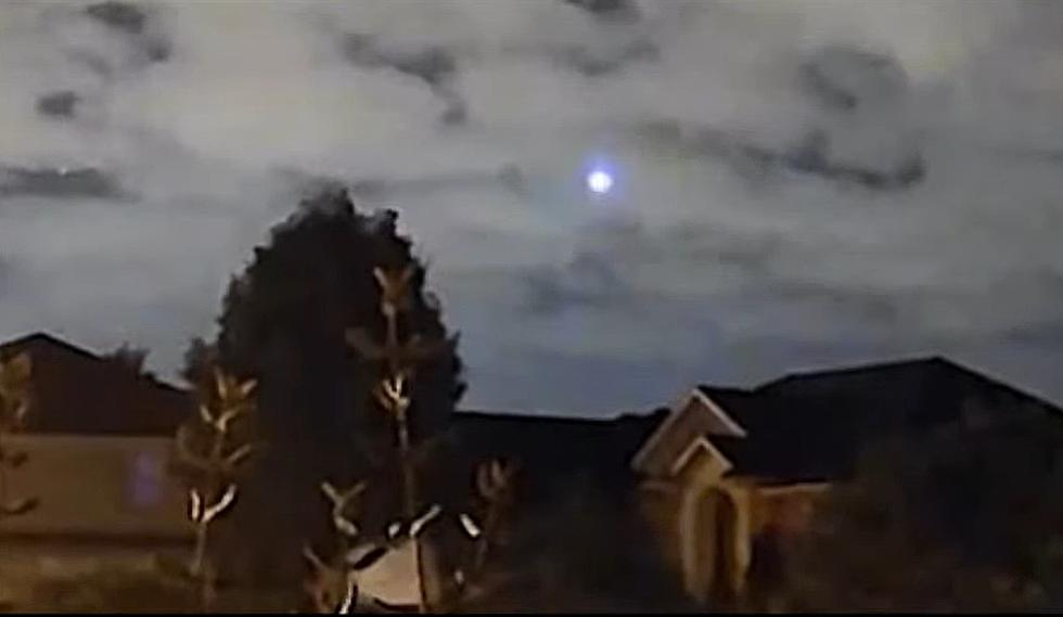 Security Cam Shows Pulsing UFO Over Columbia, Missouri