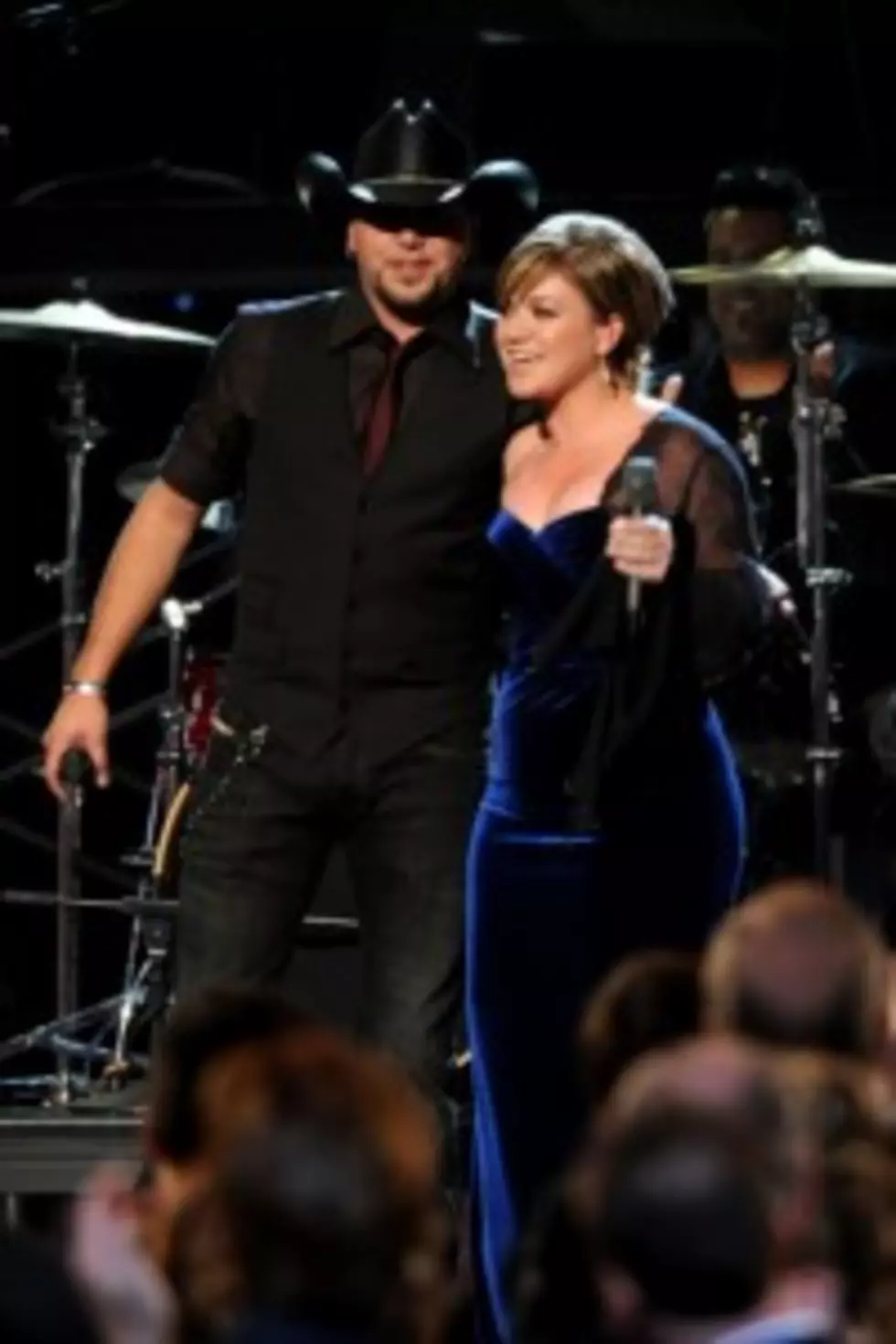 Jason Aldean &#038; Kelly Clarkson Sing Hit on &#8220;Ellen&#8221;