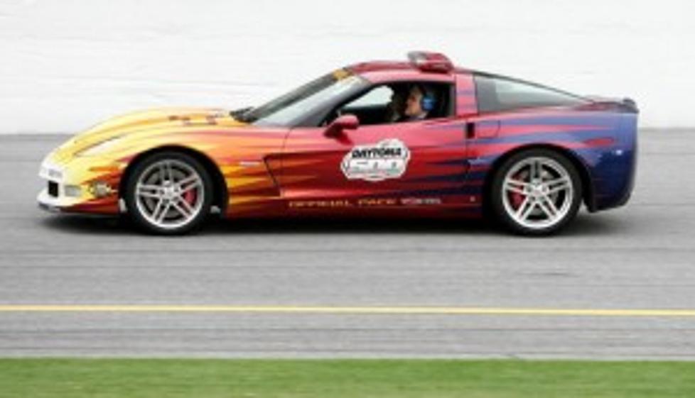 Brad Paisley To Drive Pace Car at Daytona 500
