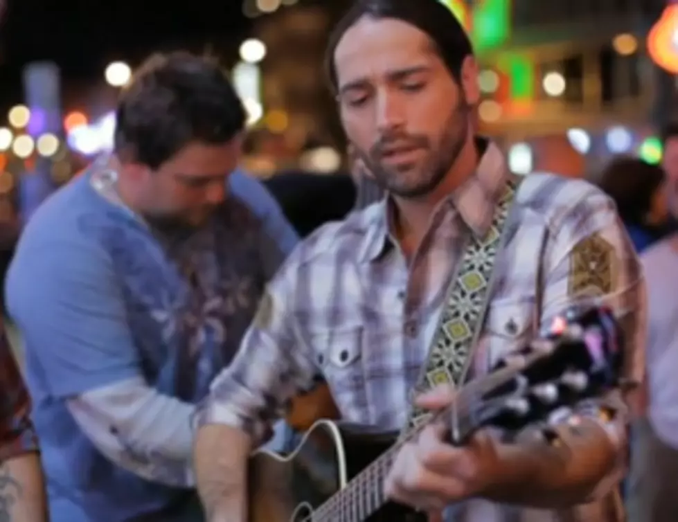 Josh Thompson Won’t Be Lonely at Taste of Country
