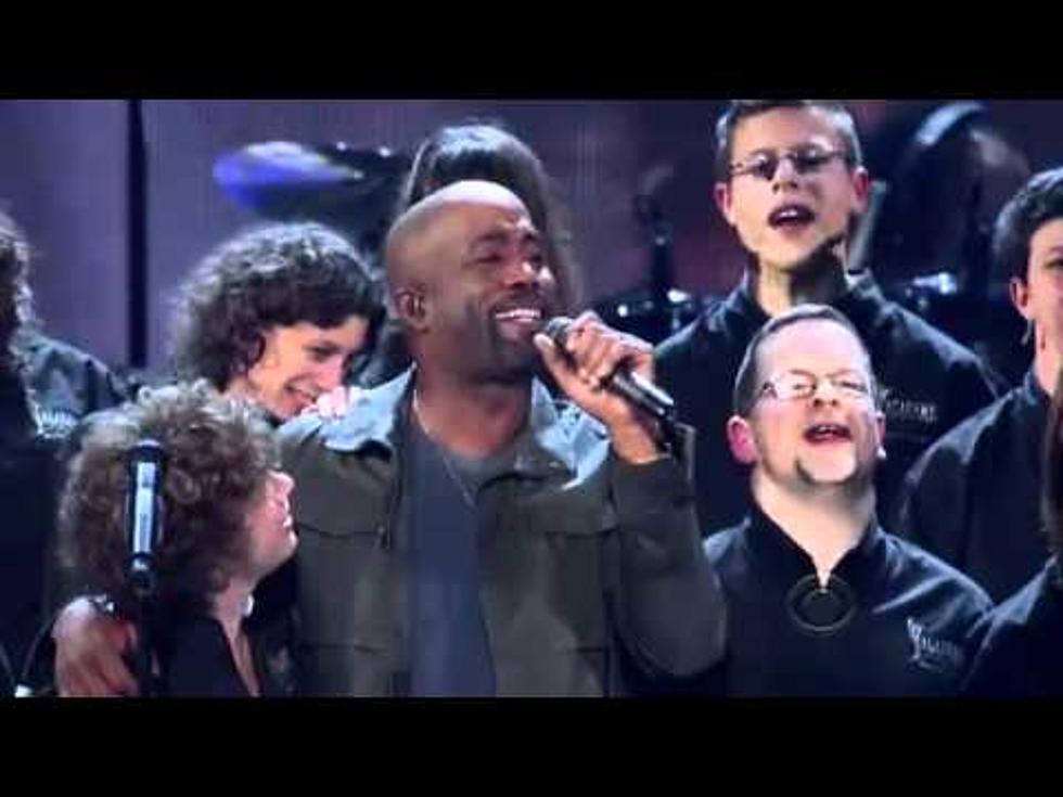 Darius Rucker Performs with Developmentally Challenged at ACMs [VIDEO]