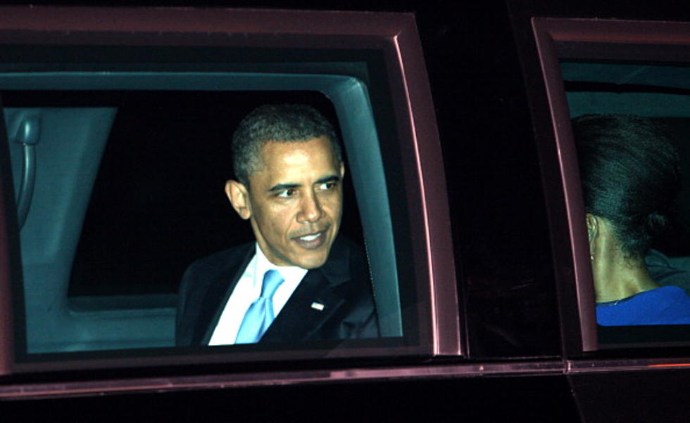 Obama’s Ride Gets Stuck on Speed Bump [VIDEO]