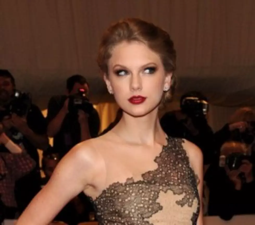 A Day In The Country: Taylor Swift Hits The Big Time&#8230;Again!