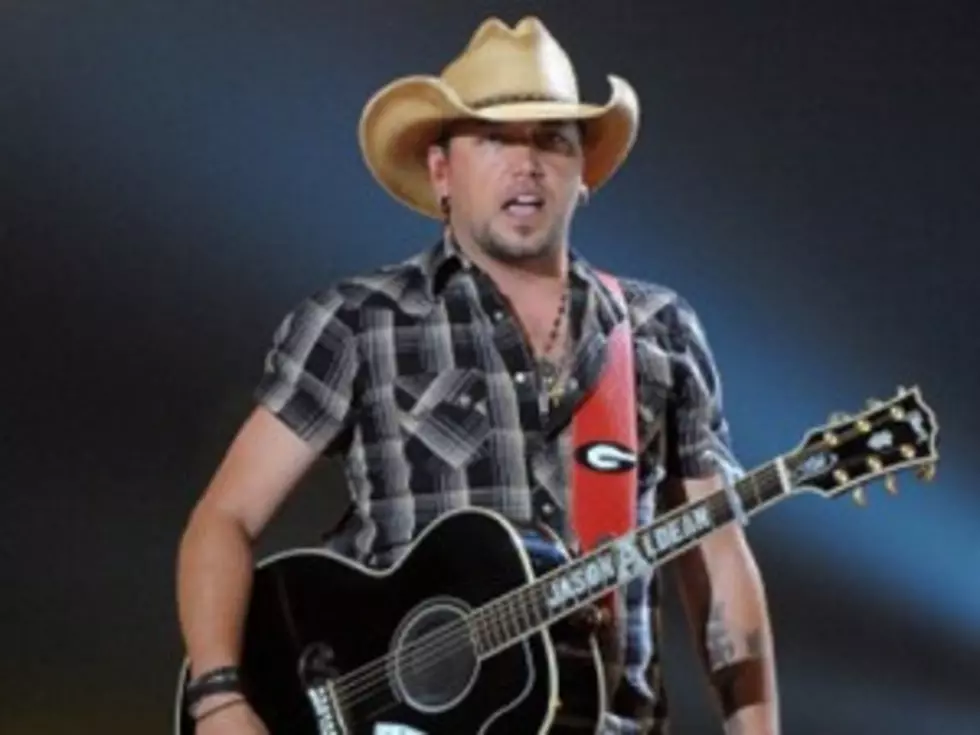 Watch Jason Aldean&#8217;s &#8220;Dirt Road Anthem&#8221; Video