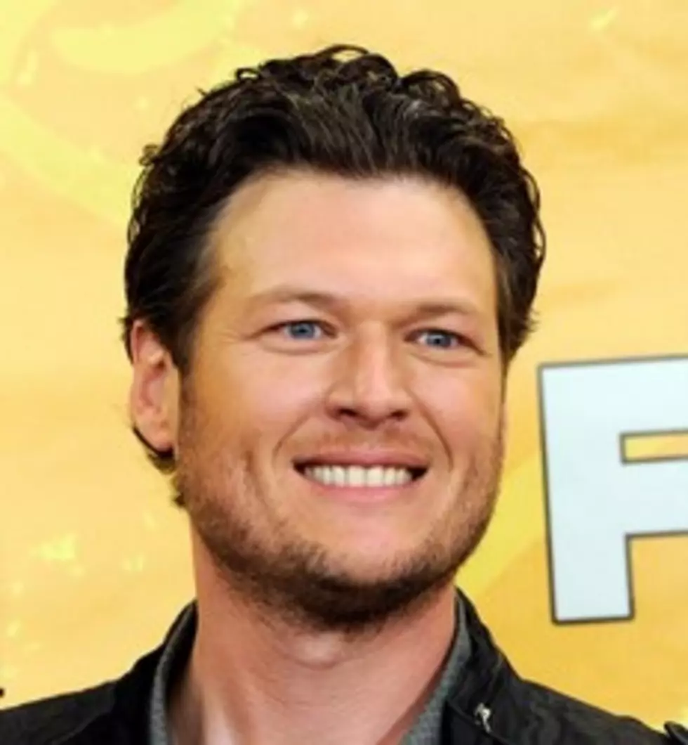 Country Quickie: Blake Shelton Completes Team, Cowboy Bieber and More!!!