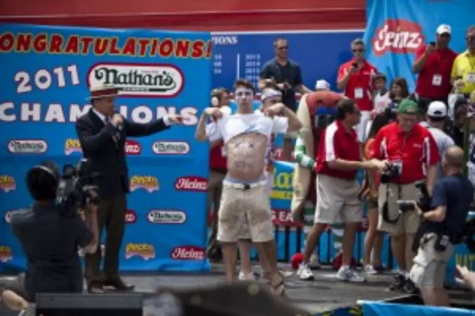 Joey Chestnut Wins Hot Dog Eating Contest! [VIDEO]