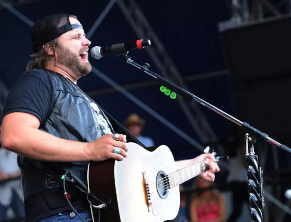 Country Quickie: Randy Houser Getting Hitched, Beating at Tim McGraw Show & More