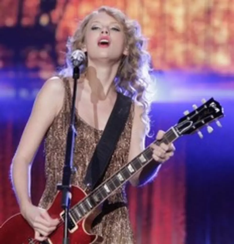 Taylor Swift Welcomes Another Guest To Her Live Show [VIDEO]