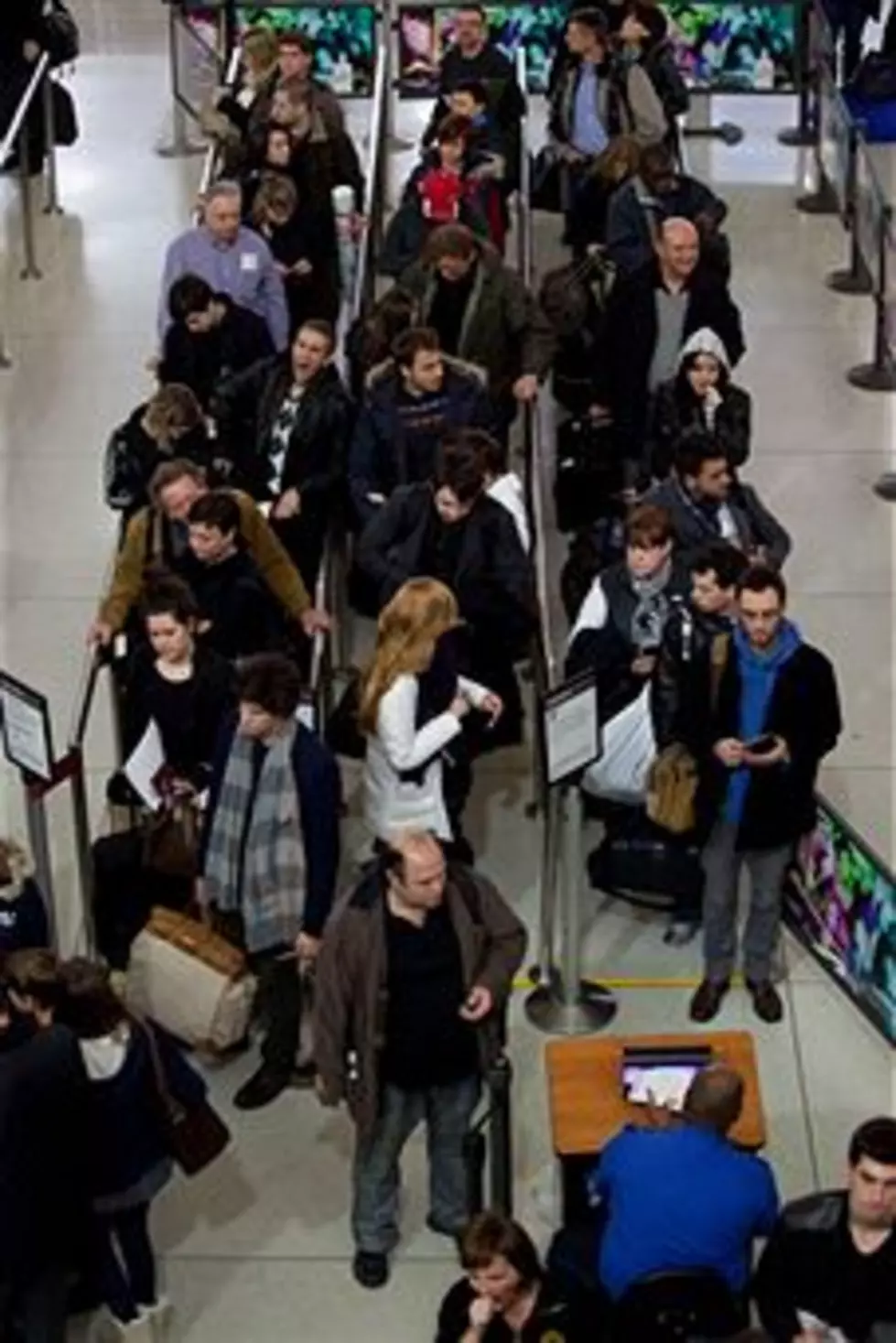 A “SUPER” (Bowl) Airport FLASH MOB! [VIDEO]