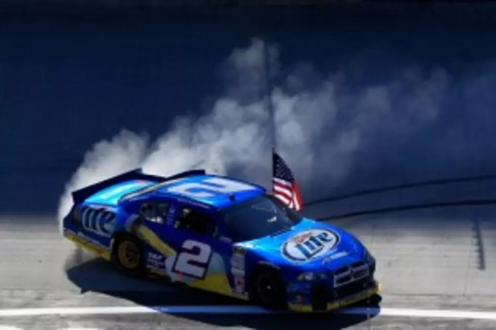 Keselowski Holds Off Kenseth At Bristol [VIDEO]