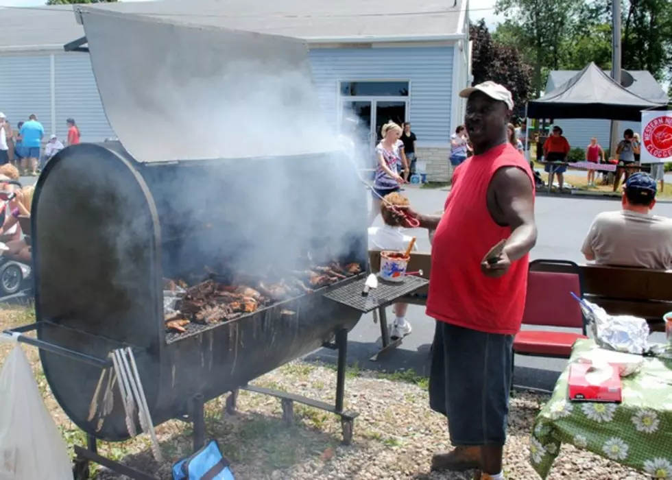 Sunny Skies and Succulent Smells Highlight Taste Of Country BBQ [PICTURES]
