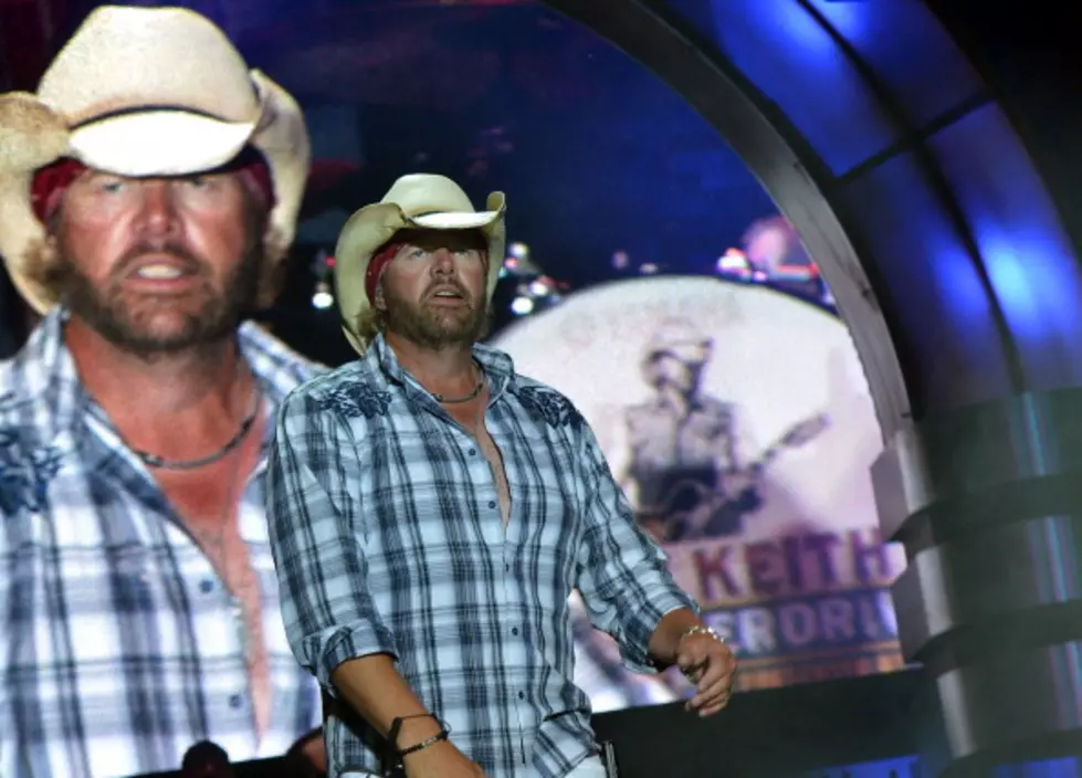 Toby Keith Is A Retired Champ On The Friday Night Fight [VIDEO]