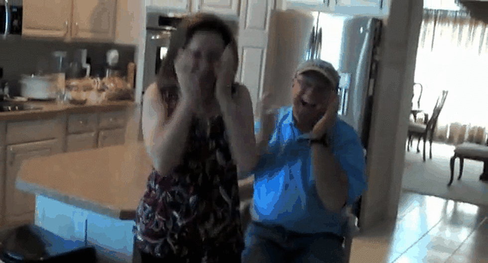 Awesome Pregnancy Announcements [VIDEO]