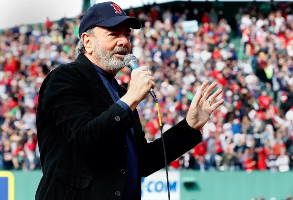 Neil Diamond Pays Tribute To Boston Marathon Bombing Victims at Red Sox Game [VIDEO]