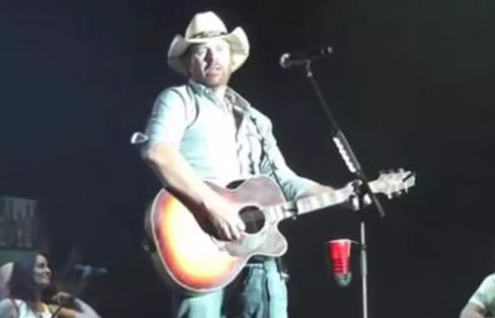 Toby Keith Pays Tribute to George Jones [VIDEO]