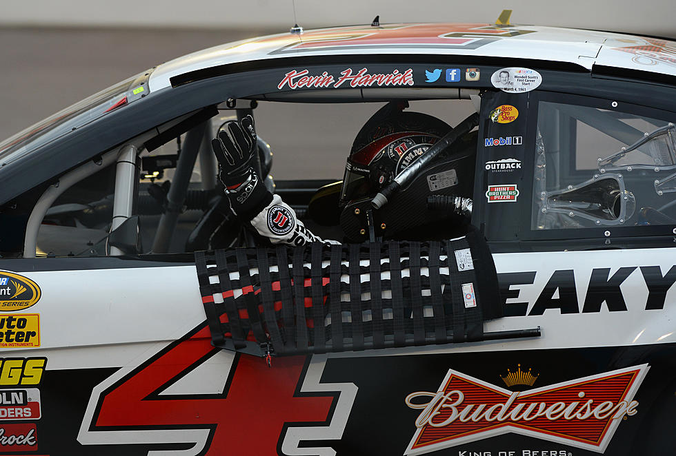 Harvick Dominates At Phoenix