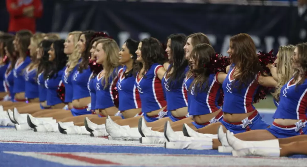 Buffalo Bills Cheerleaders Are Suing Over Their Low Pay