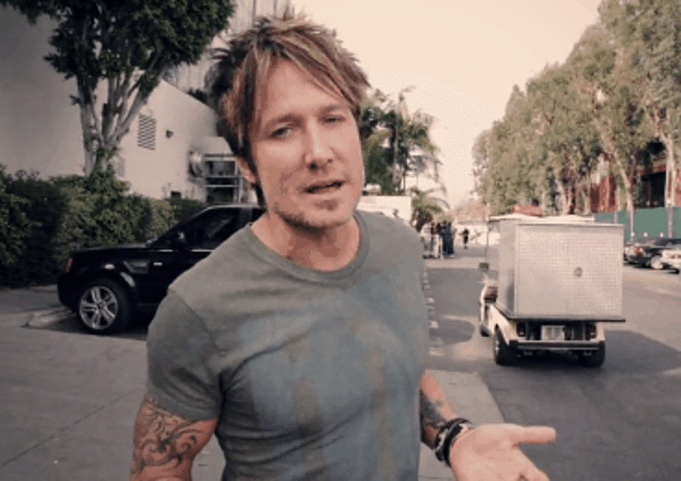 Keith Urban Takes You Behind The Scenes Of &#8216;American Idol&#8217; &#8212; Idol Chatter [VIDEO]