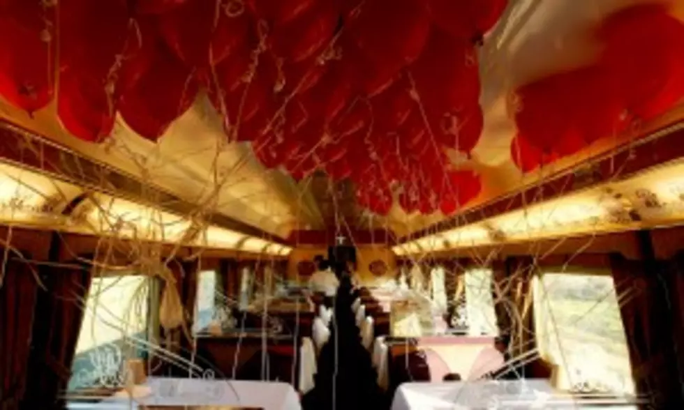 Watch &#8217;99 Red Balloons&#8217; Performed Using Red Balloons [VIDEO]