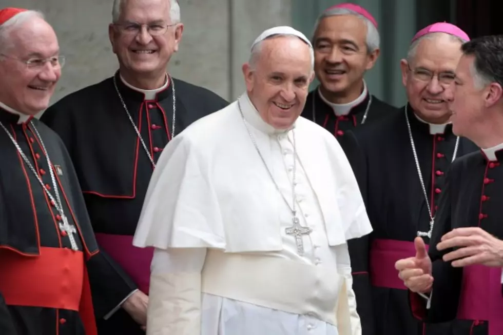 The Harlem Globetrotters Teach The Pope How To Spin A Basketball On His Finger [VIDEO]
