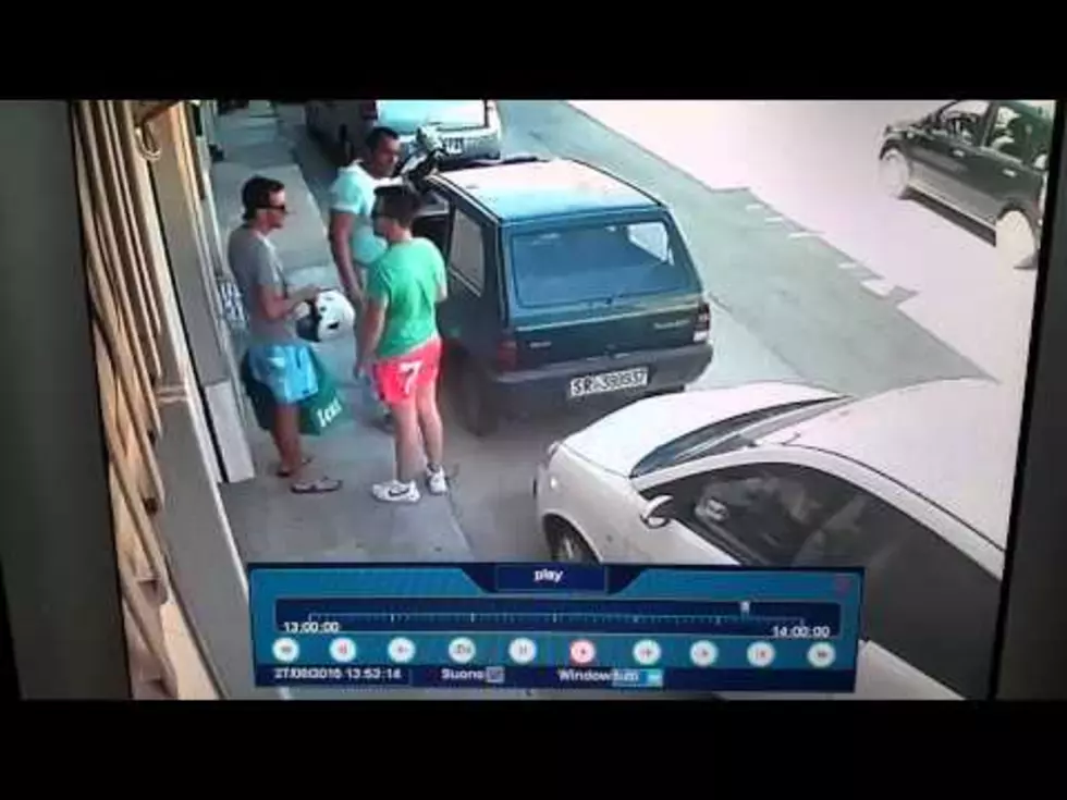 This Guy’s Car Is Stuck – So He Picks It Up To Move It And Casually Drives Away [VIDEO]