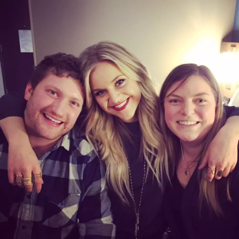 Kelsea Ballerini Has a Shower Dance Party With Rob Banks + Liz Mantel [VIDEO]