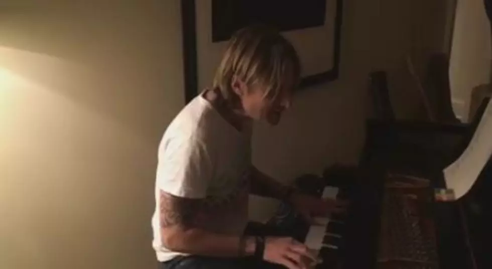 WATCH: Keith Urban Tributes Glenn Frey Doing Amazing Cover On Piano [VIDEO]