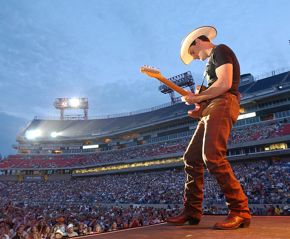 The 5 Songs a Country Boy Should Play at His Tailgate Party