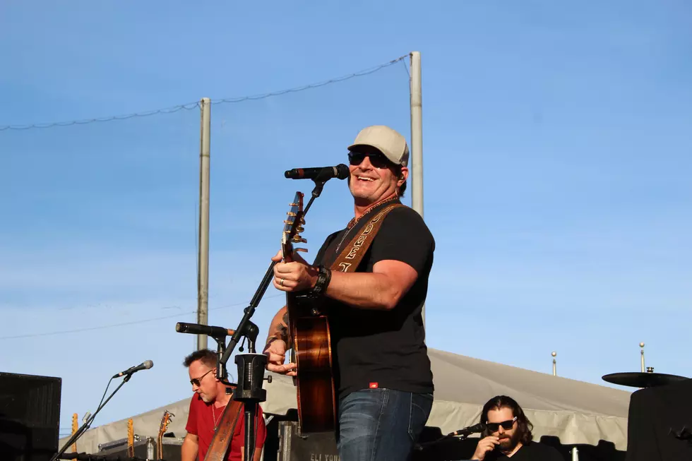 Jerrod Niemann Fires Up Buffalo at Taste of Country [Photos]