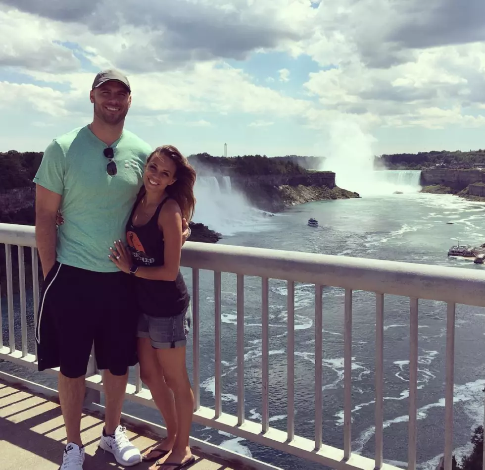 Jana Kramer Shares Photos While in Western New York