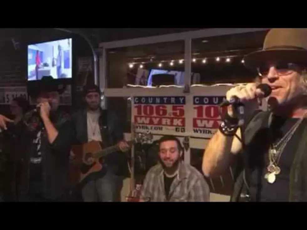 Big &#038; Rich Cover George Strait At The WYRK Acoustic Show [VIDEO]