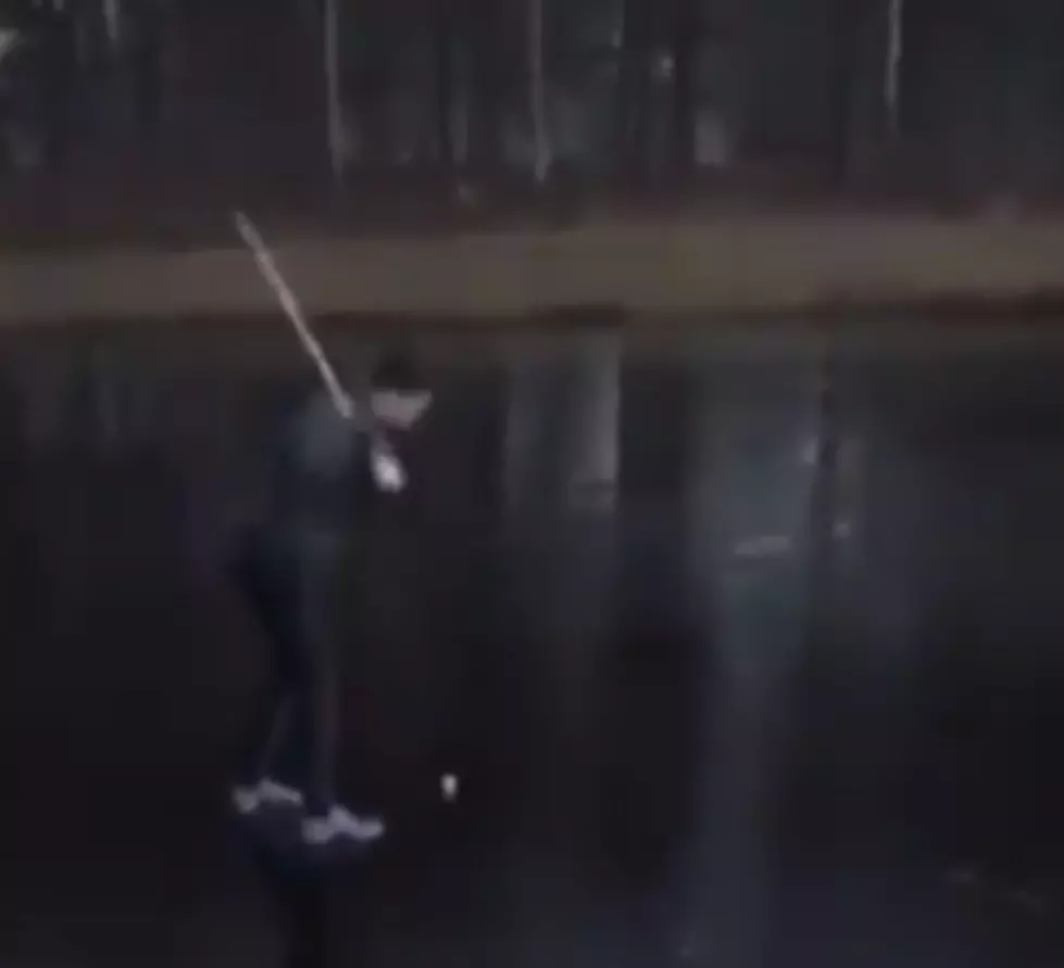 Golfer Must Play Ball On Frozen Pond&#8211;Look What Happens [VIEDO]