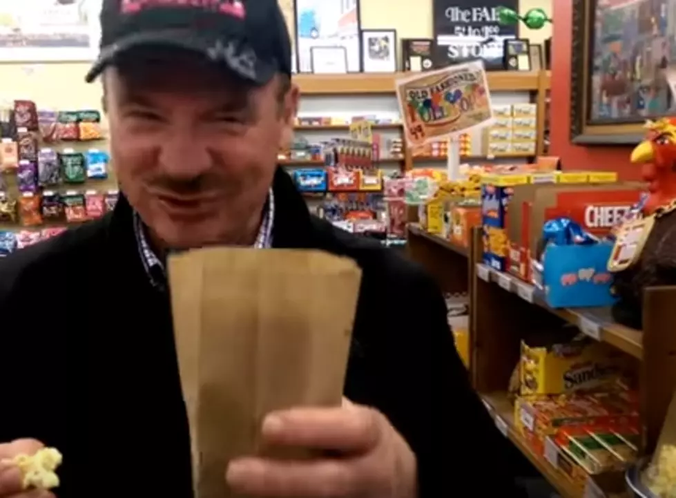 WATCH: Dale Mussen’s First Time Trying Vidler’s Popcorn Machine
