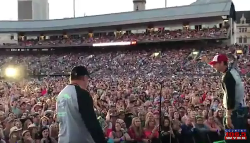 25,000 Fans Chant  Bills&#8217; &#8216;Shout Song&#8217; at TOC Buffalo [VIDEO]